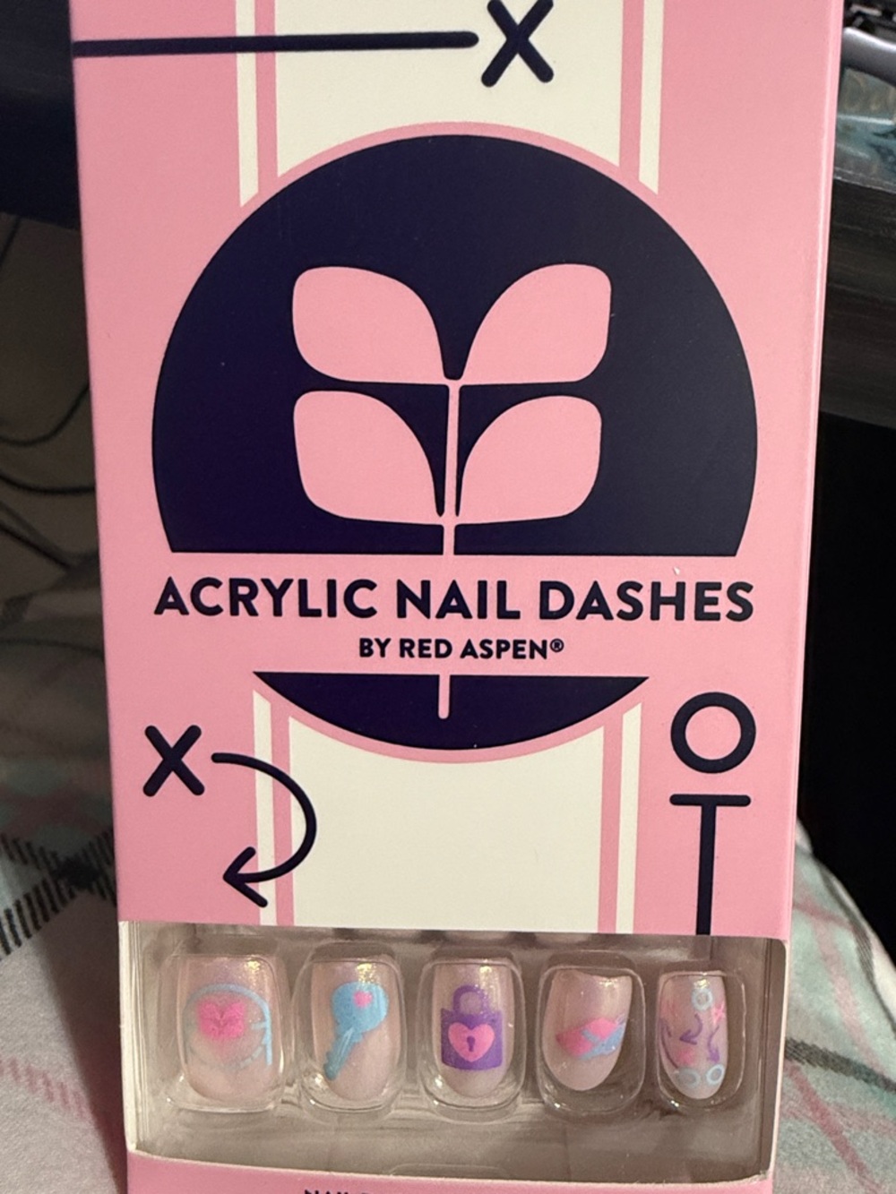 Red Aspen Acrylic Nail Dashes